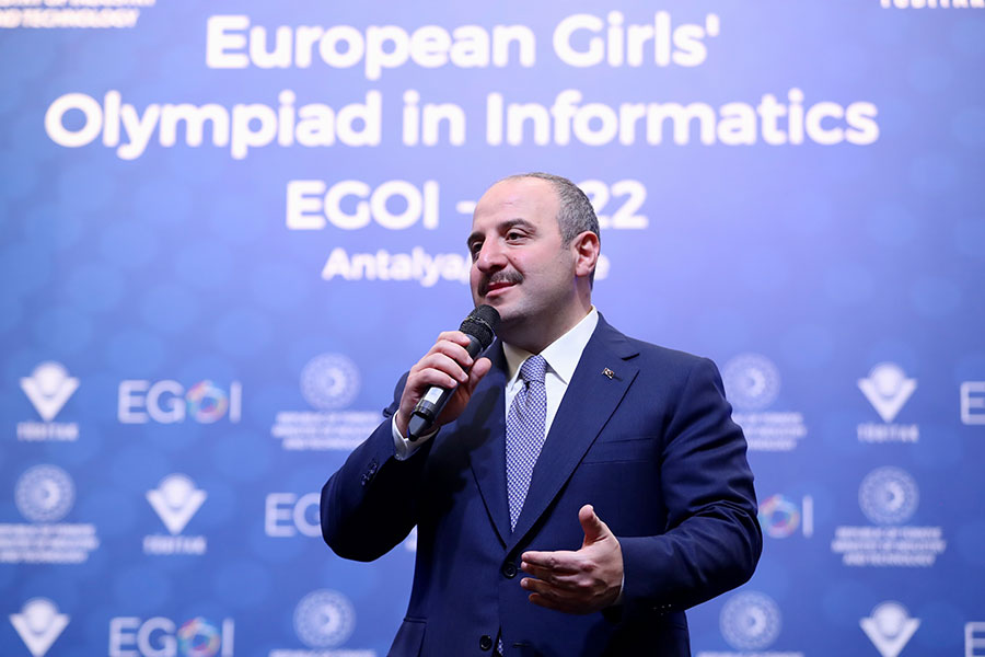 AVRUPA KIZLAR BİLGİSAYAR OLİMPİYATI'NDA BÜYÜK BAŞARI