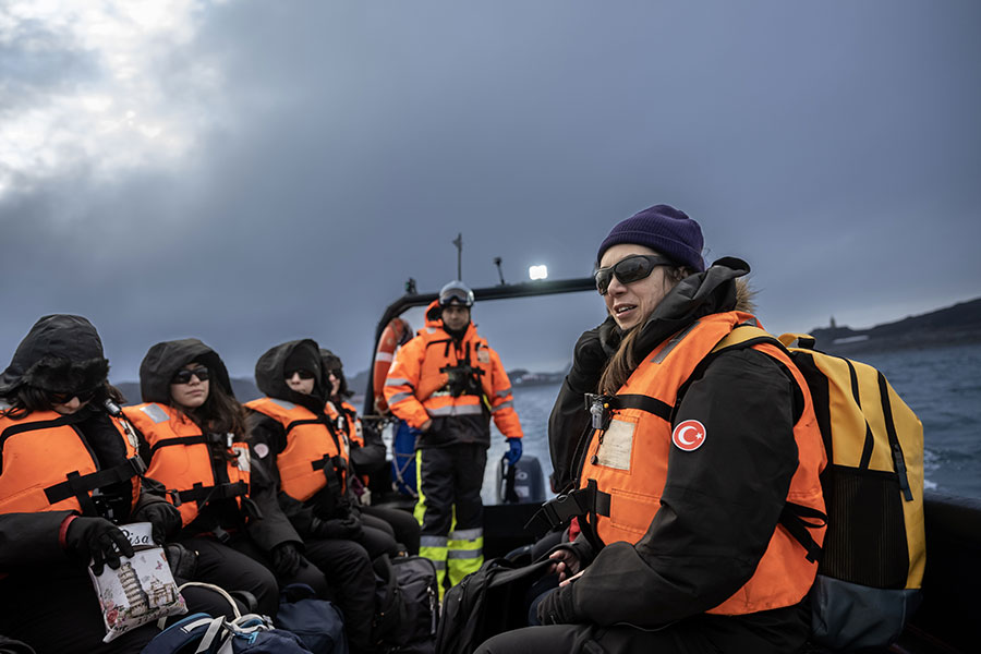 433d89ed-3251-4d1d-ab2f-3a09664a20ca_11 TÜRK BİLİM HEYETİ ANTARKTİKA’YA AYAK BASTI