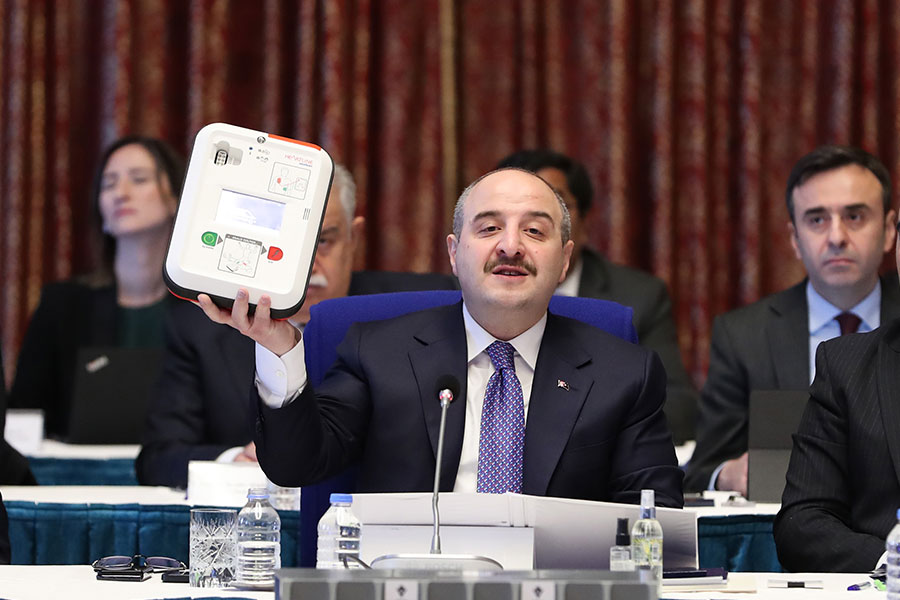 YERLİ KALP ELEKTROŞOK CİHAZI