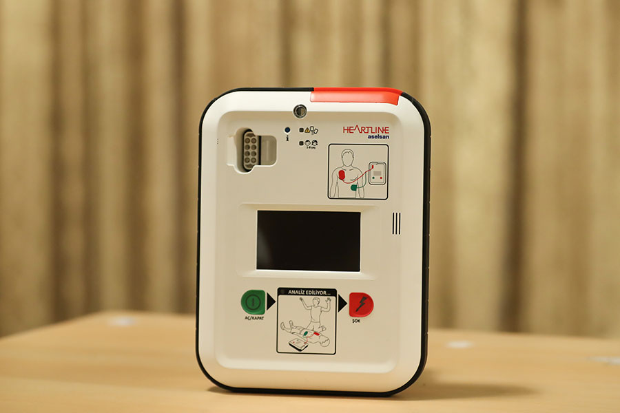 YERLİ KALP ELEKTROŞOK CİHAZI