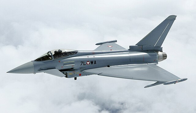 Eurofighter_Typhoon_t1