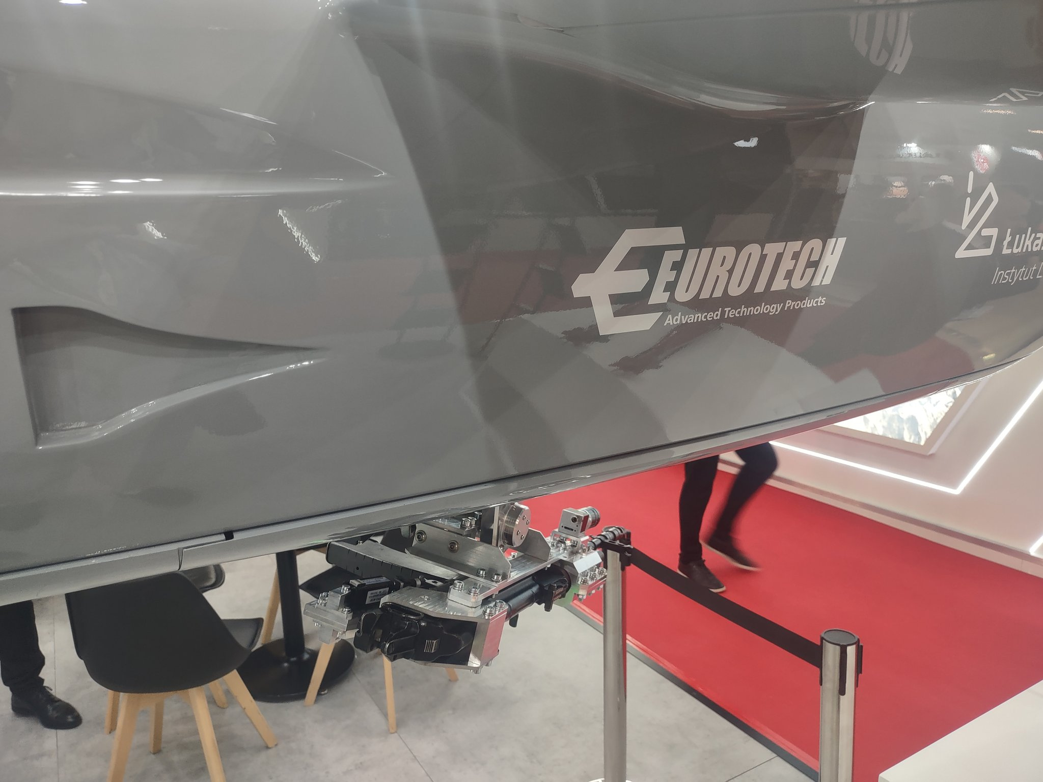 f5qd7r3xcaauuvv F5QD7R3XcAAuUVV