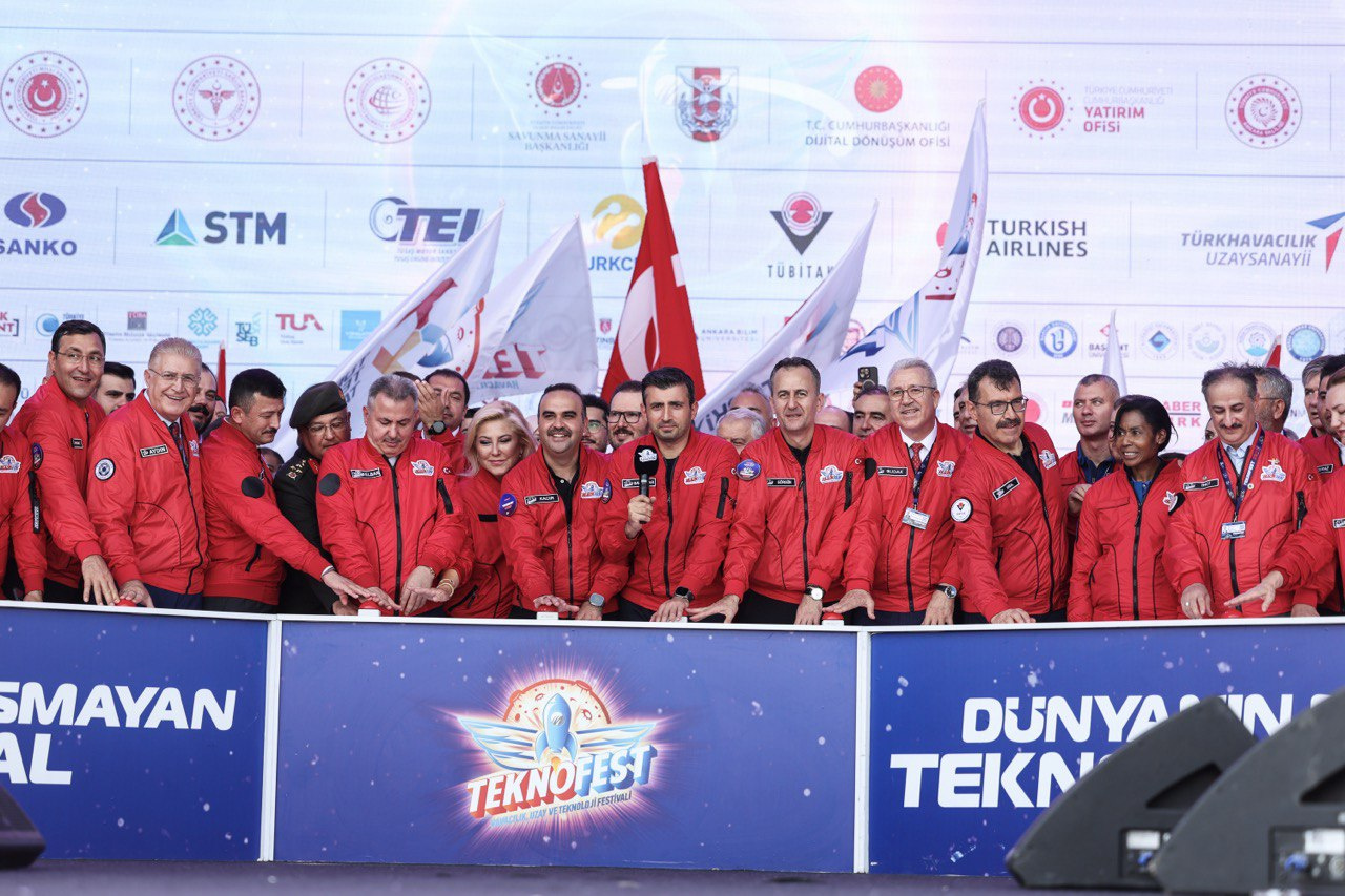 photo_5812451187130220671_y