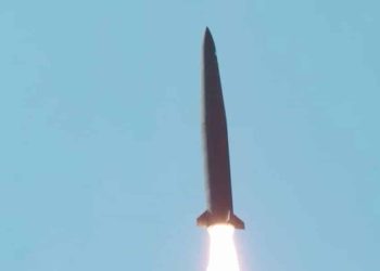 Güney Kore Hyunmoo-V balistik füzesini test etti