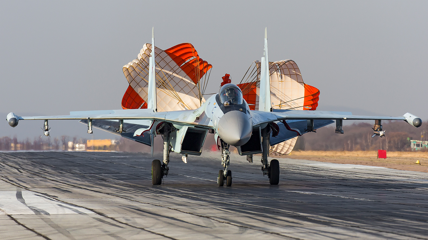 Sukhoi_Su-35S_bn15_2019-1