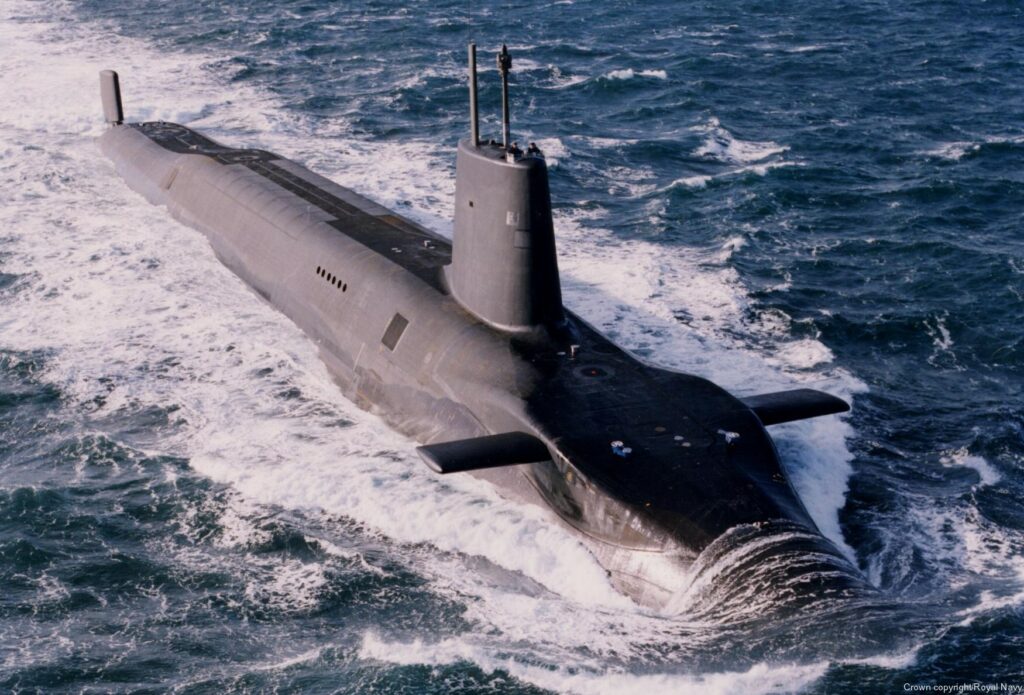 Birleşik krallık Donanmasına ait Vanguard sınıfı denizaltı