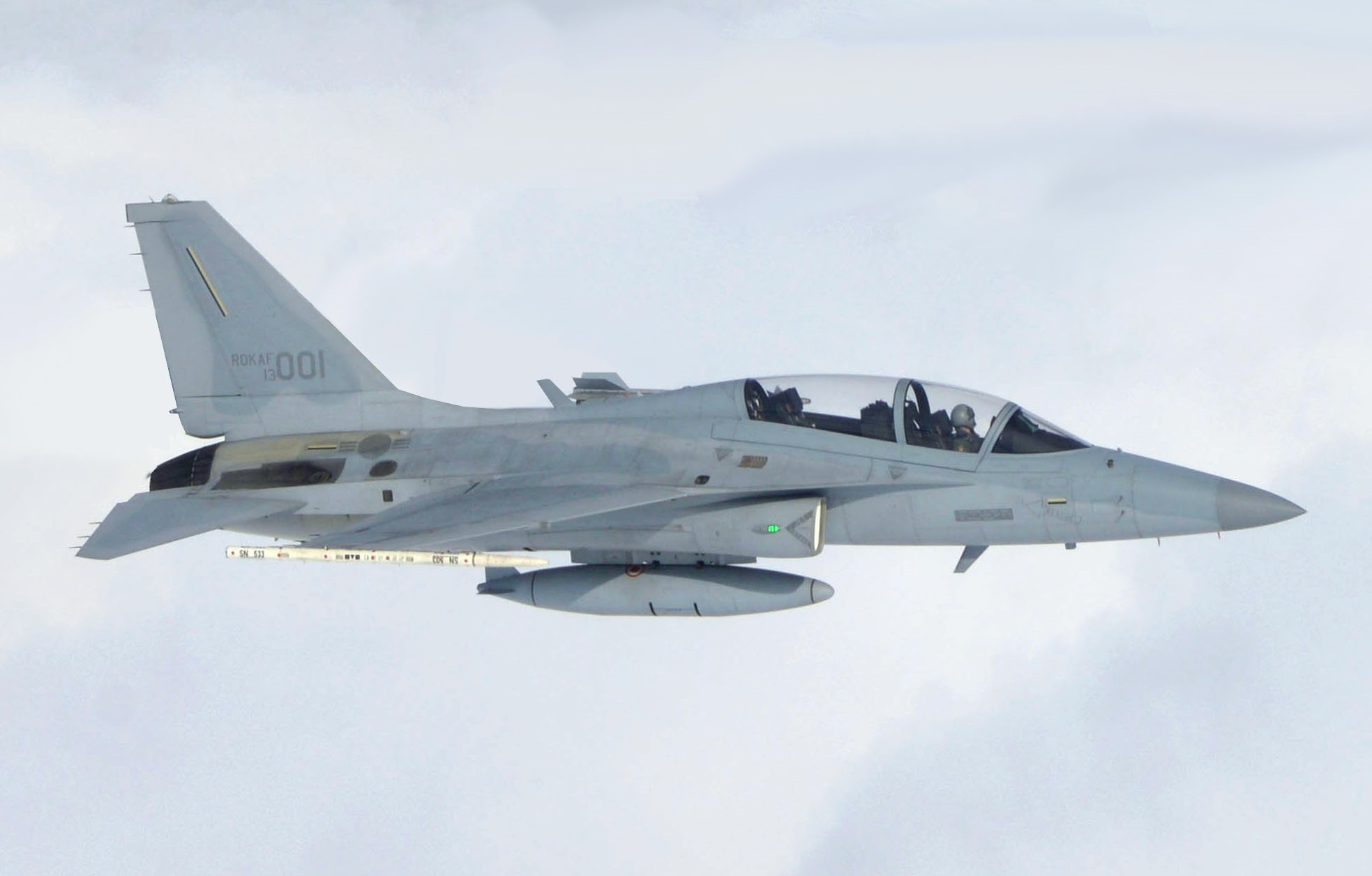 KAI_FA-50_Fighting_Eagle_of_ROK_AirForce_(cropped)