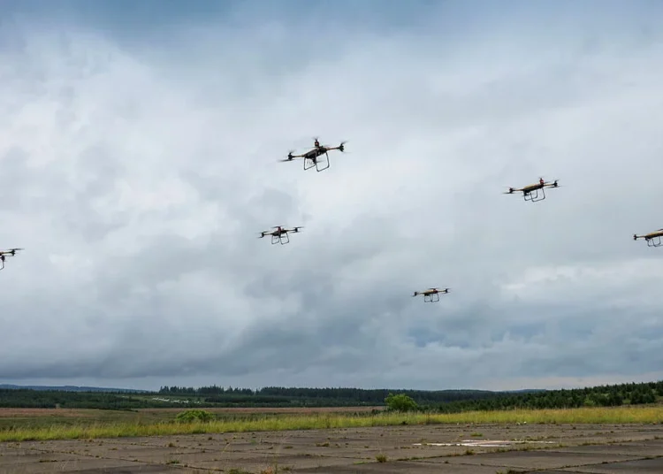 Sürü İHA testi (Birleşik Krallık Savunma bakanlığı)