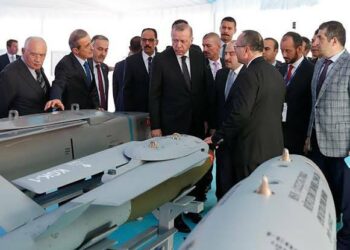 Türkiye 2000 km Menzilli Balistik Füze Geliştiriyor