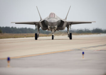 Eglin US Air Force Base, Eglin, Verenigde Staten. 25 november 2013.
Foto: Test vlucht van Amerikaanse F-35A "Lightning".