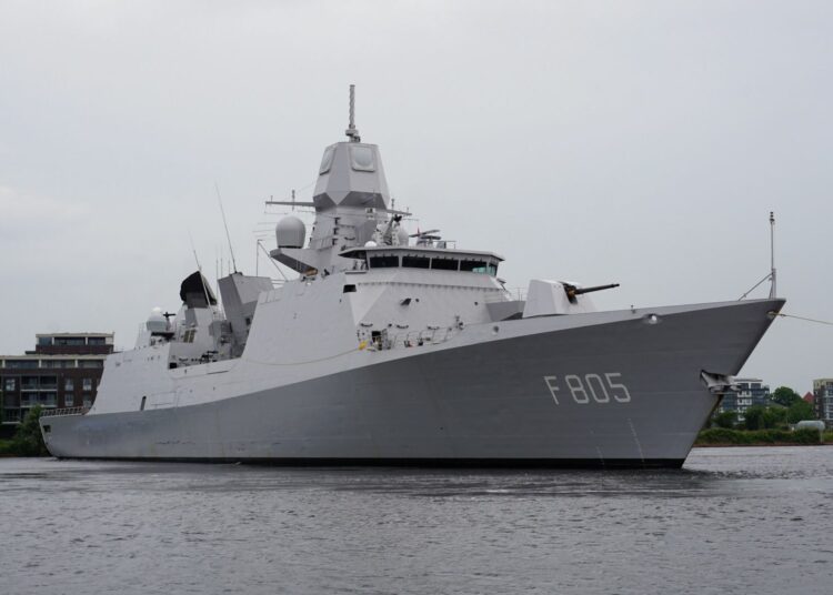 Görsel: Wikipedia/ HNLMS Evertsen in Wilhelmshaven in 2025.
