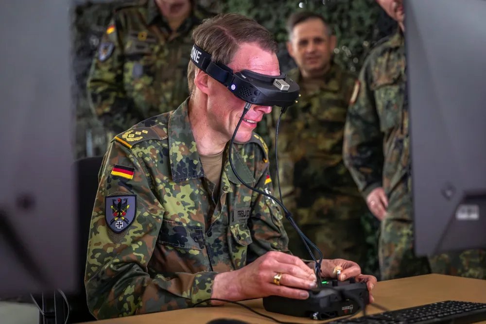 Almanya 2027’de drone sistemleri alayı kuracak