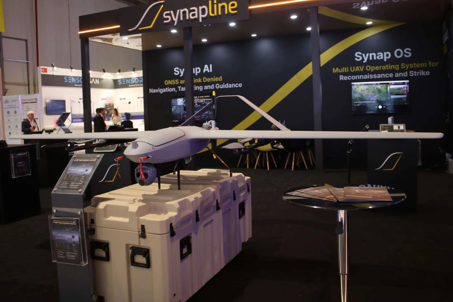Azerbaycanlı Synapline, GPS’siz görev yapabilen Aeter V1 İHA’sını ADEX 2026’da sergiledi
